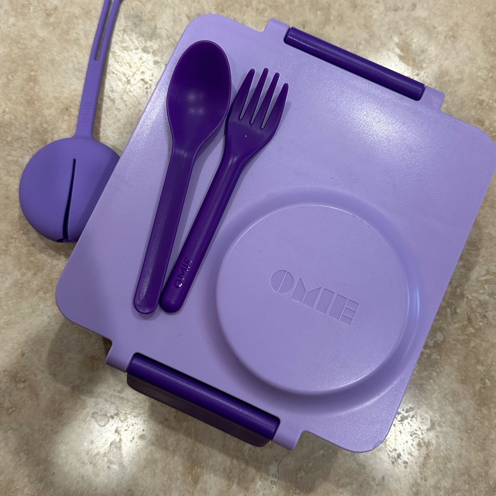Omie lunch bento box with hot thermos container with matching fork and spoon.